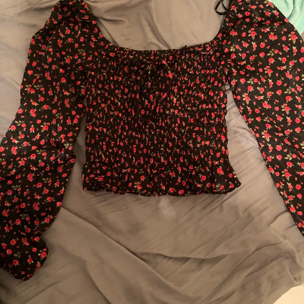 Flower off the shoulder cropped shirt
